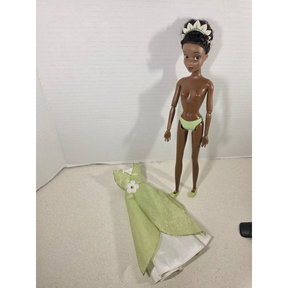 Disney Store Princess Tiana 12